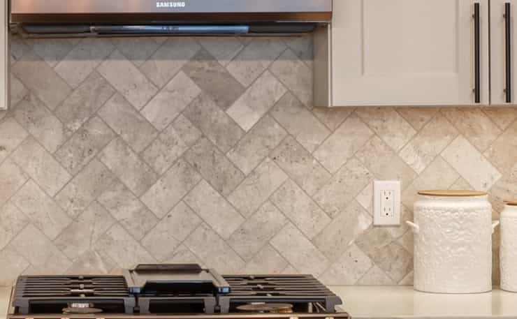 tile-kitchen-backsplash-behind-cooktop-1