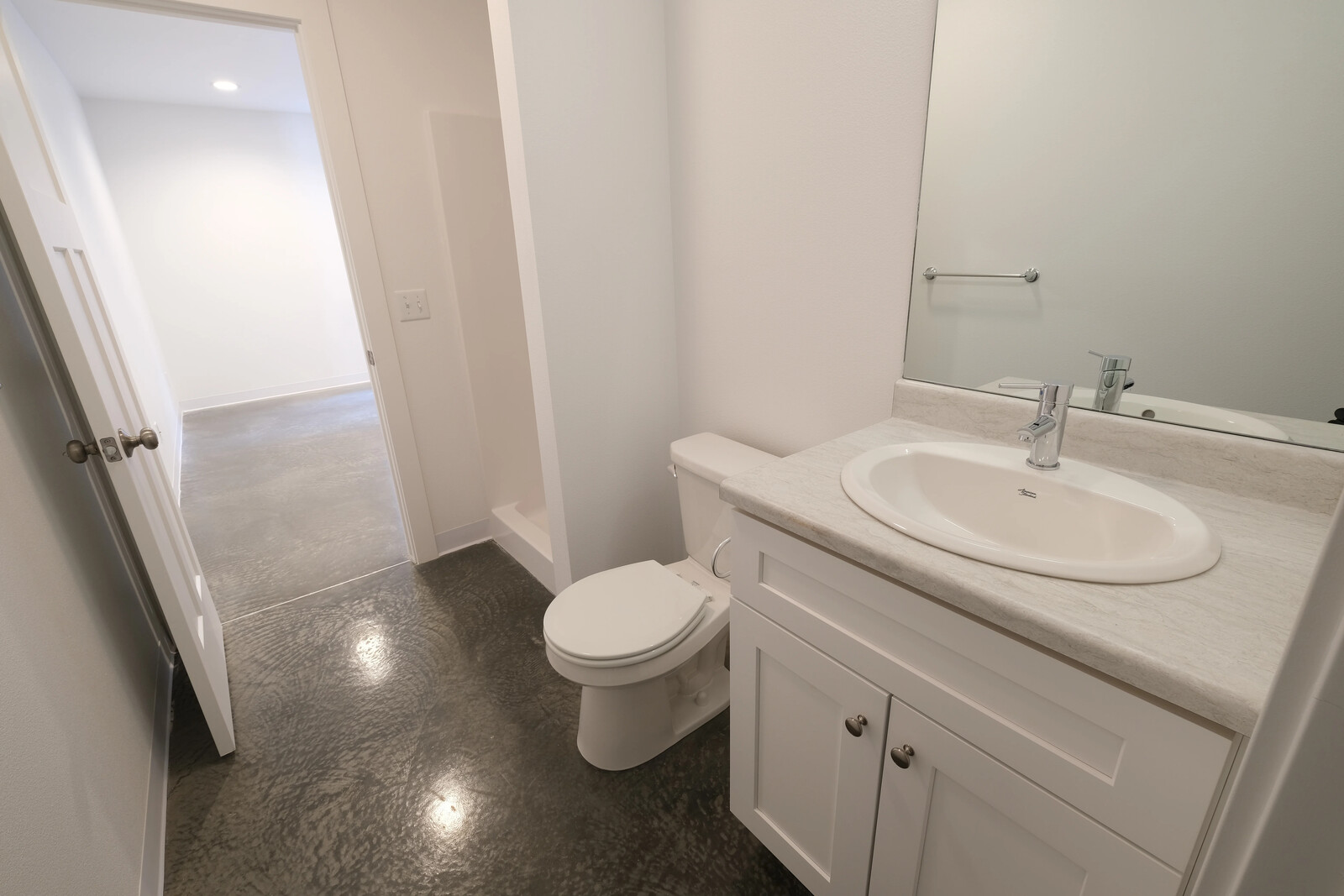 bathroom in custom home white in wyoming